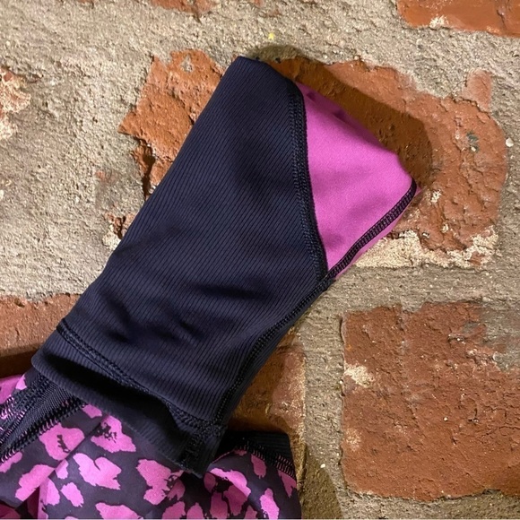 Lululemon Drop it Like it's Hot size 2 leggings purple black mesh - Picture 10 of 11
